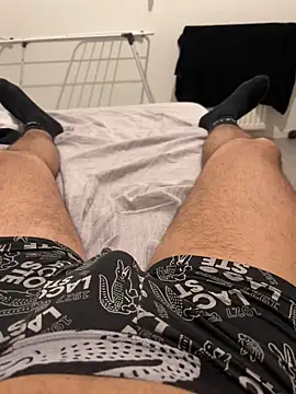 grosqueue3838 online show from December 3, 2025, 3:10 pm