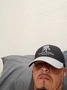 Lalin2323 online show from March 4, 2026, 3:01 am