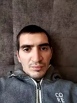 jakiivo2023 online show from December 1, 2025, 2:11 pm