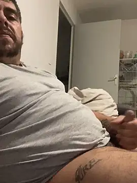 gaydavignon online show from December 1, 2025, 1:10 am