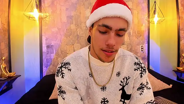 PatrickS25 online show from December 2, 2025, 4:51 am