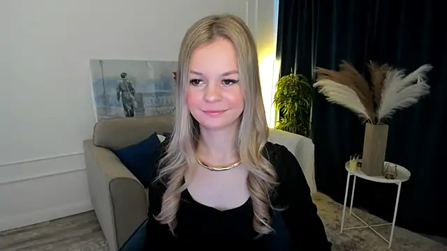 MidnighteAura online show from April 21, 2026, 3:57 am