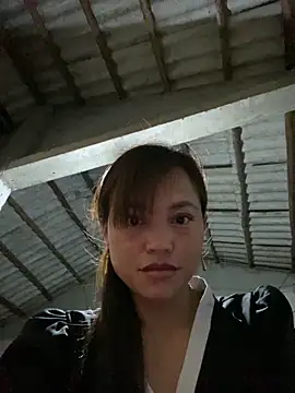 Lilik2 online show from April 17, 2026, 10:13 pm