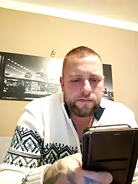 Chiemsee610 online show from December 2, 2025, 7:42 pm