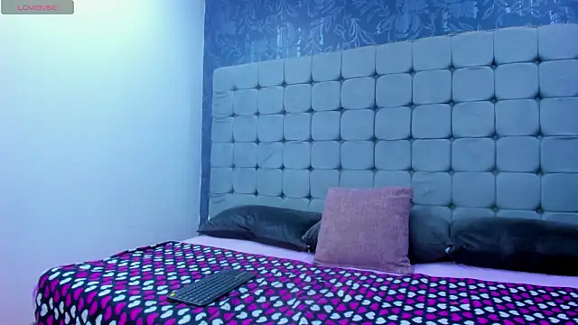 Messy Karol  online show from December 3, 2025, 1:53 pm