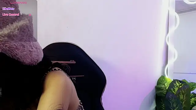 CHEERRY TAY1 online show from March 31, 2026, 7:25 pm