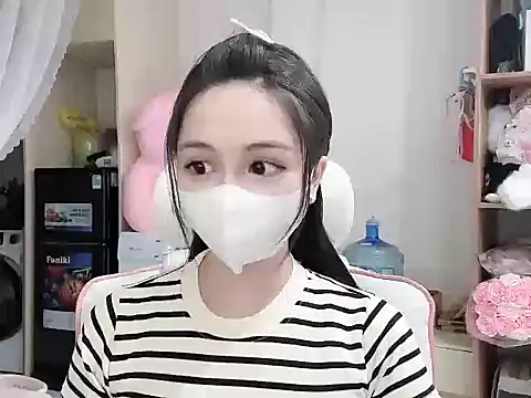 Yuyu-baobei online show from April 29, 2026, 4:44 pm