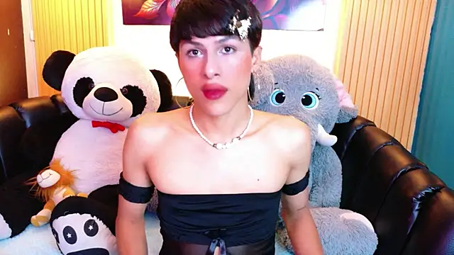Snapshot of StormLuxX chatting on August 5, 2026, 12:08 pm StormLuxX online show from August 5, 2026, 12:08 pm