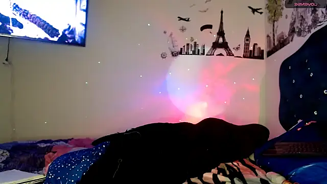 MisNicol online show from January 7, 2026, 11:23 am