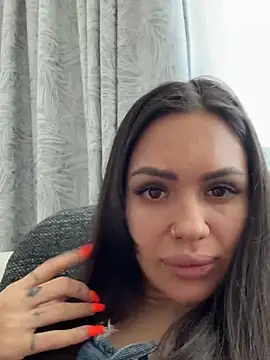 SiennaLuxexx online show from March 7, 2026, 12:24 pm