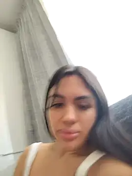 SiennaLuxexx online show from April 2, 2026, 10:46 am