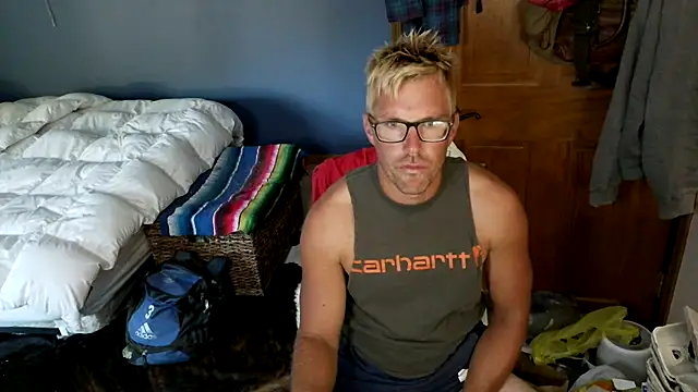Snapshot of SpunRedneck chatting on July 15, 2026, 12:38 am SpunRedneck online show from July 15, 2026, 12:38 am