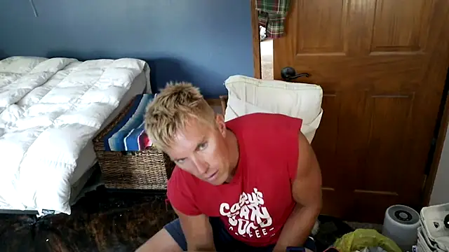 Snapshot of SpunRedneck chatting on July 27, 2026, 11:23 pm SpunRedneck online show from July 27, 2026, 11:23 pm