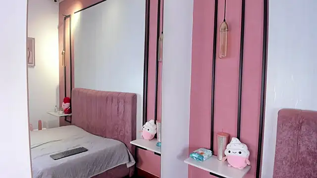 MissSavage  online show from March 13, 2026, 7:42 pm