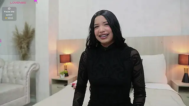 Snapshot of nicol_alvarez chatting on May 10, 2026, 11:37 am nicol alvarez online show from May 10, 2026, 11:37 am