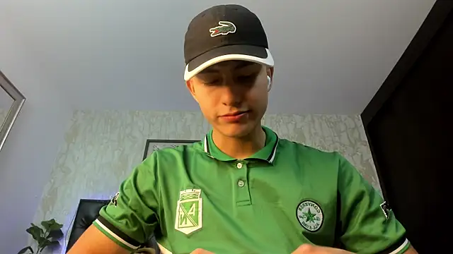 Lander Cruz online show from April 21, 2026, 8:44 pm