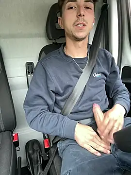 Davide9910x online show from May 8, 2026, 9:58 am