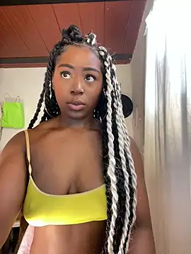 Cynthia es online show from April 13, 2026, 3:06 pm