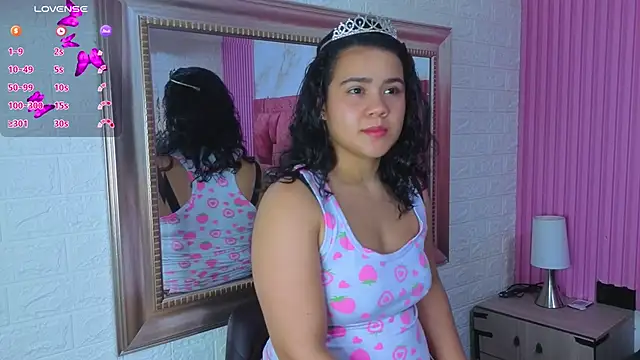 ValeryMorales online show from April 21, 2026, 1:42 am