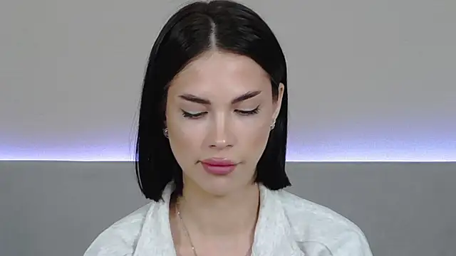 RachaelMils online show from April 9, 2026, 6:19 am