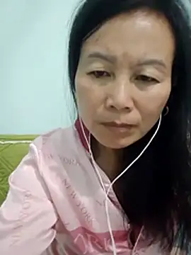 Lili-123k online show from December 22, 2025, 6:49 pm