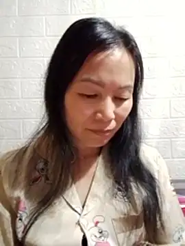 Lili-123k online show from February 18, 2026, 4:52 am