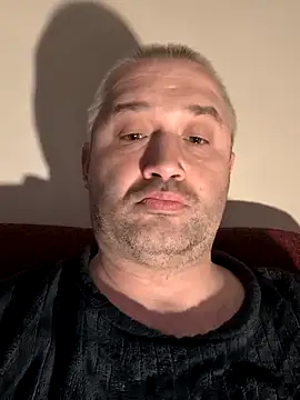 Olomoucak1982 online show from March 16, 2026, 7:29 pm