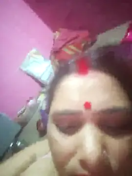 Your-shreya143 online show from April 26, 2026, 10:07 pm