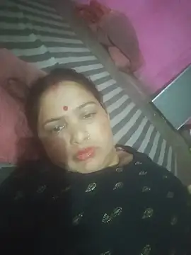 Your-shreya143 online show from June 20, 2026, 11:07 pm