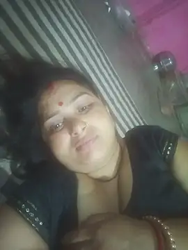 Your-shreya143 online show from July 2, 2026, 8:37 pm