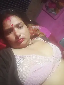 Your-shreya143 online show from July 31, 2026, 9:58 pm