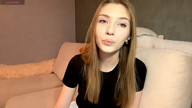 AveryBerkson online show from December 23, 2025, 9:51 am