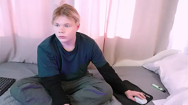 Snapshot of Brian_Mils chatting on February 19, 2026, 11:17 am Brian Mils online show from February 19, 2026, 11:17 am