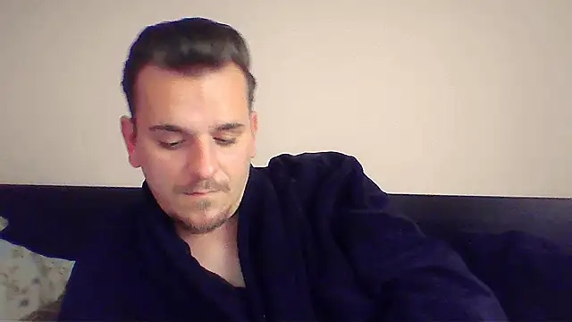 sexy bigdick22 online show from December 2, 2025, 12:43 pm