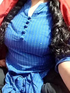 hottyrose69 online show from February 1, 2026, 10:47 am