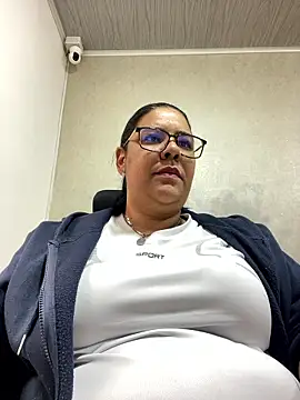 Carameloswing1 online show from January 15, 2026, 1:48 pm