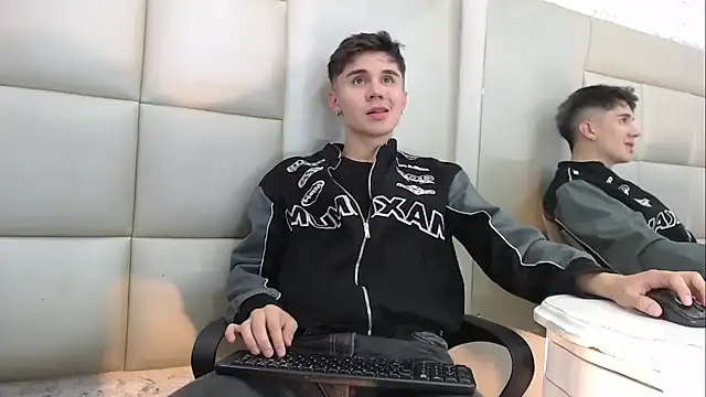 JuanGomm online show from January 13, 2026, 8:03 pm