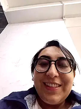 Valeria montana  online show from February 14, 2026, 4:48 pm