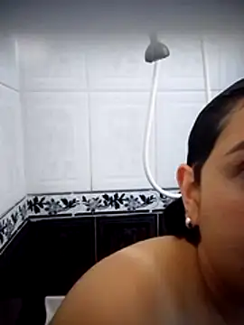 Snapshot of Valeria_montana_ chatting on May 10, 2026, 5:40 pm Valeria montana online show from May 10, 2026, 5:40 pm