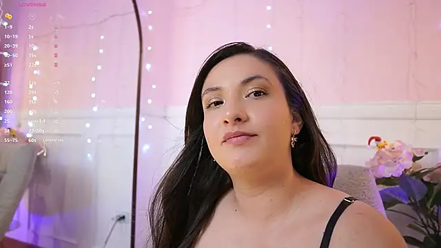 EvaCollin online show from December 15, 2025, 11:42 pm