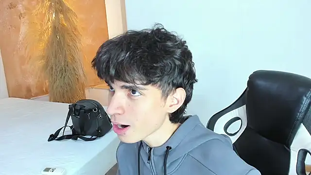 CONNOR STONNE  online show from February 20, 2026, 7:36 pm