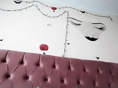 Dana92va online show from February 16, 2026, 11:39 am