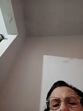 Luna-Hot0802 online show from April 23, 2026, 2:13 am