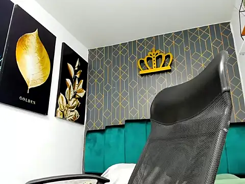 lucky smith1 online show from February 2, 2026, 7:56 pm