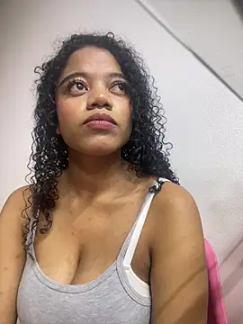 arianna roxe online show from February 28, 2026, 3:40 am