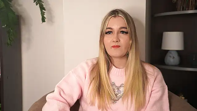 Snapshot of JanellaAdderly chatting on December 5, 2025, 5:27 am JanellaAdderly online show from December 5, 2025, 5:27 am