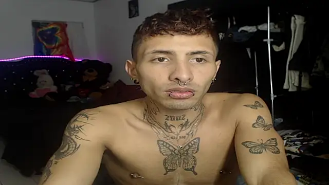 wallewe online show from December 5, 2025, 9:00 pm