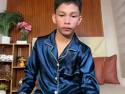 Snapshot of TheBoyAboveYou chatting on February 23, 2026, 3:53 pm TheBoyAboveYou online show from February 23, 2026, 3:53 pm