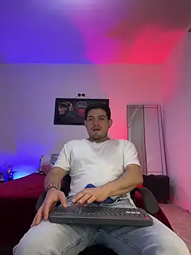 Snapshot of williamsmiiths16 chatting on May 11, 2026, 10:43 am williamsmiiths16 online show from May 11, 2026, 10:43 am