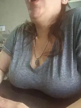 misty girl93 online show from December 3, 2025, 12:47 pm